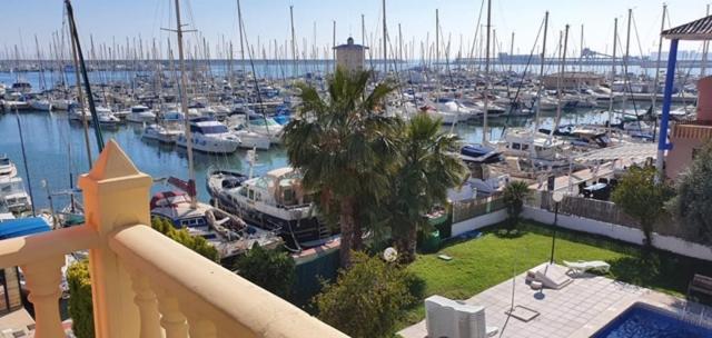טורבייחה Apartamento Marina Port Sea View מראה חיצוני תמונה
